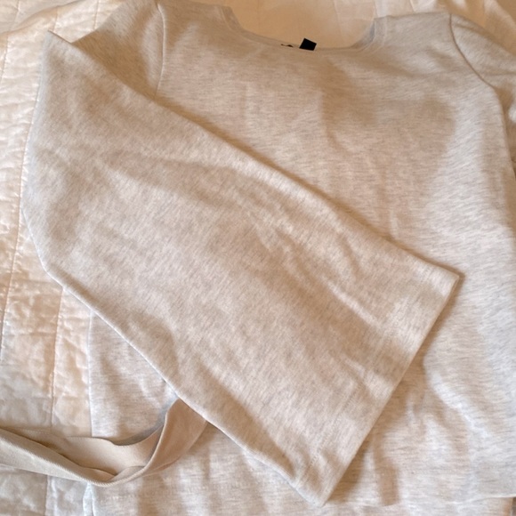 J CREW Womens Grey Pullover Top with Grey Ties on Bell Sleeves size XS - Picture 7 of 10